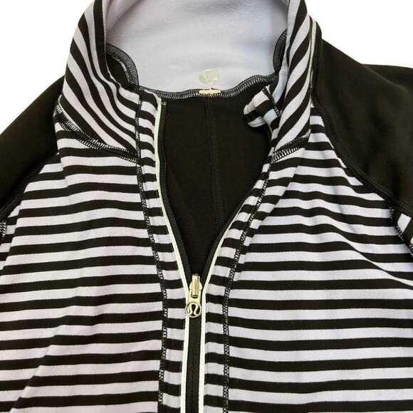 lululemon U-Turn 1/2 Zip Luon Reversible Striped Blue Long Sleeve Pullover - Picture 8 of 11